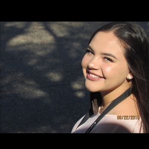 Meet your Posher, Anna